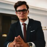 19 lat i miliard wyświetleń. Julian Heller zbudował firmę szybciej niż większość zaczyna studia