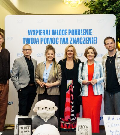 sztuka-niesie-pomoc-artysci-dla-mlodego-pokolenia-na-jubileuszowej-konferencji-wallstreet-30-w-karpaczu