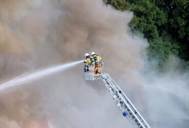 Pożar zaczyna się długo przed pierwszym płomieniem. Jak przygotować obiekt, zanim kryzys sprawdzi jego odporność?
