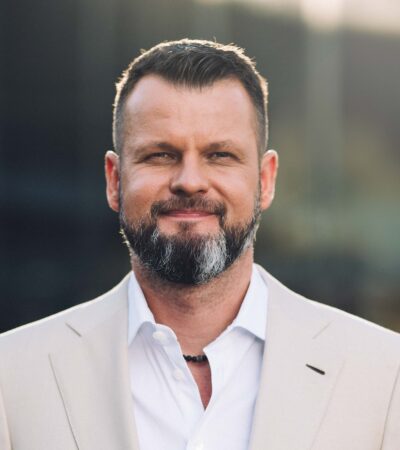 Jak kontakt z ludźmi wpływa na nasze samopoczucie? Warto mieć przyjaciół!