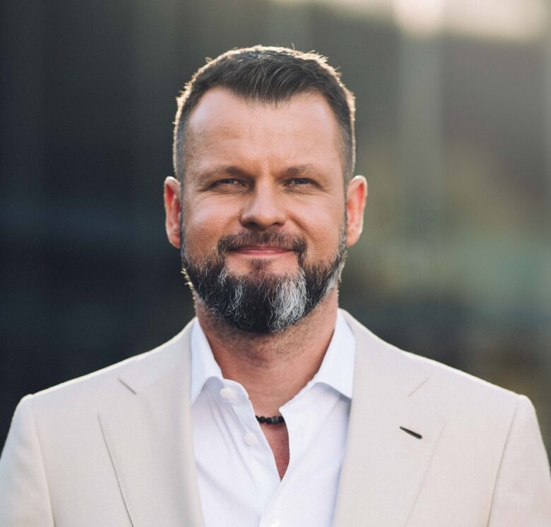 Jak kontakt z ludźmi wpływa na nasze samopoczucie? Warto mieć przyjaciół!