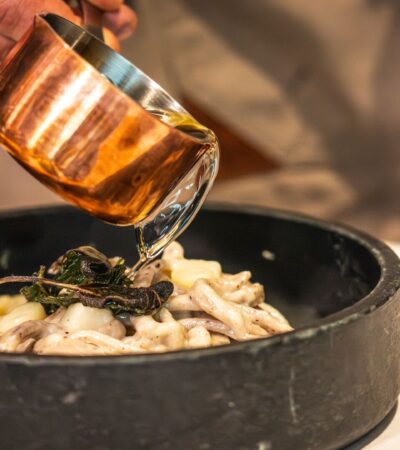 KUCHNIA WŁOSKICH ALP PISANA PRZEZ SUROWĄ NATURĘ – SEZONOWOŚĆ OPARTA NA NAJWYŻSZEJ JAKOŚCI SKŁADNIKACH