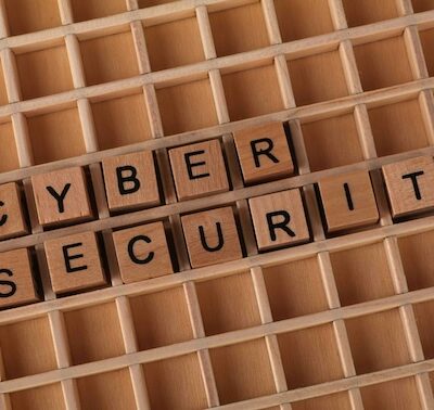 cyberbezpieczenstwo-zaczyna-sie-zanim-powstanie-pierwsza-linia-kodu