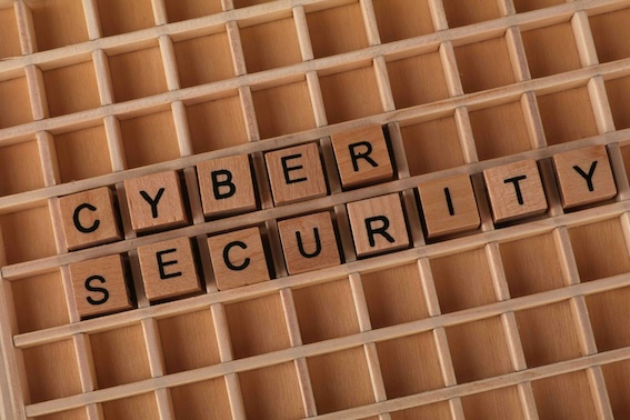 cyberbezpieczenstwo-zaczyna-sie-zanim-powstanie-pierwsza-linia-kodu