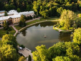 Odpoczynek bez wyjazdu za granicę - dlaczego polskie uzdrowiska wracają do łask?